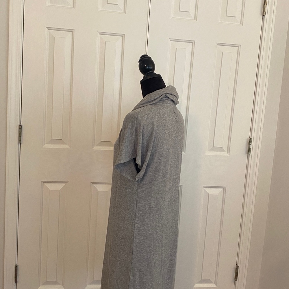 Lou and grey cowl neck T-shirt dress. Size small - Picture 6 of 7